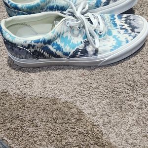 Vans shoes women's size 8.5